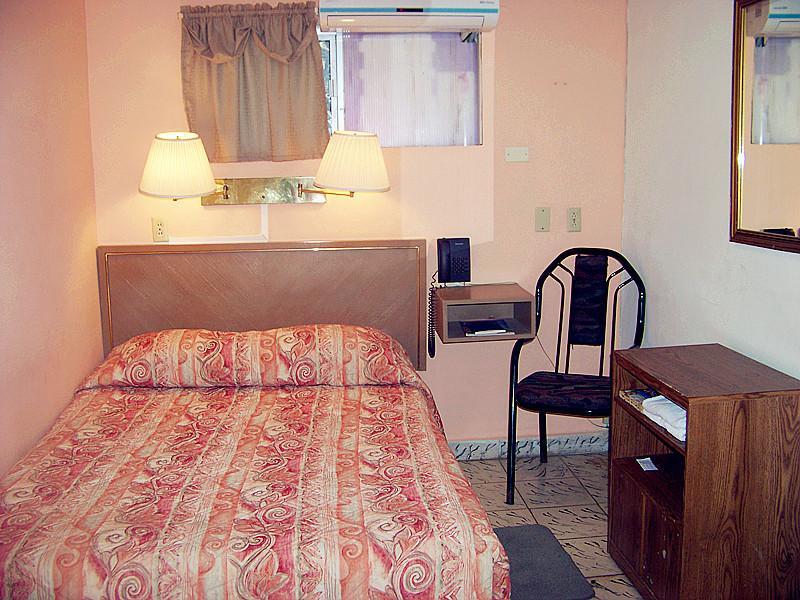 Hotel Bilbao Matamoros  Eksteriør billede